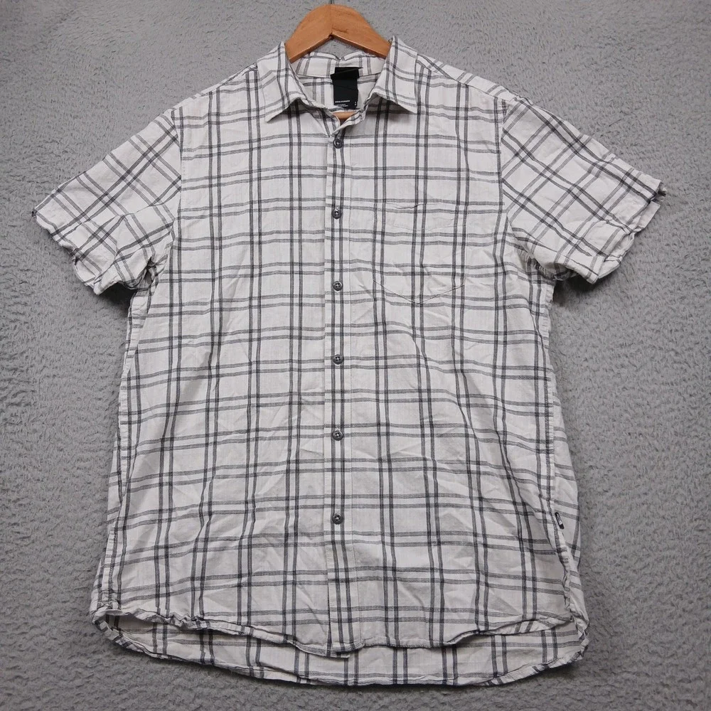 The North Face Plaid Button‎ Up Shirt Men's L Gray White Short Sleeve